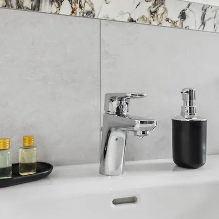 Suite4me - Moderne I Kueche I Balkon I Waschmaschine Aparthotel *