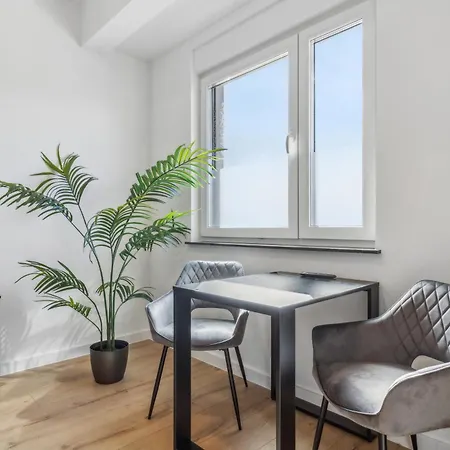 Aparthotel Suite4me - Moderne I Kueche I Balkon I Waschmaschine *