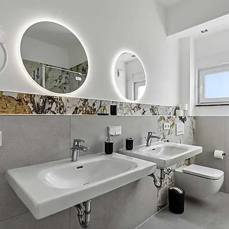 Suite4me - Moderne I Kueche I Balkon I Waschmaschine 4* Dietzenbach