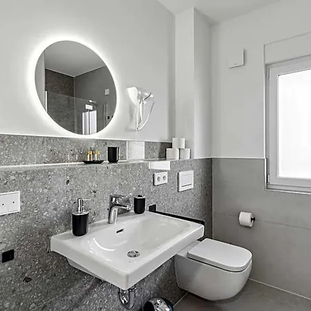 Aparthotel Suite4me - Moderne I Kueche I Balkon I Waschmaschine 4*